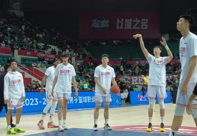 包含篮球赛事突遭停办风波后终于复赛的词条