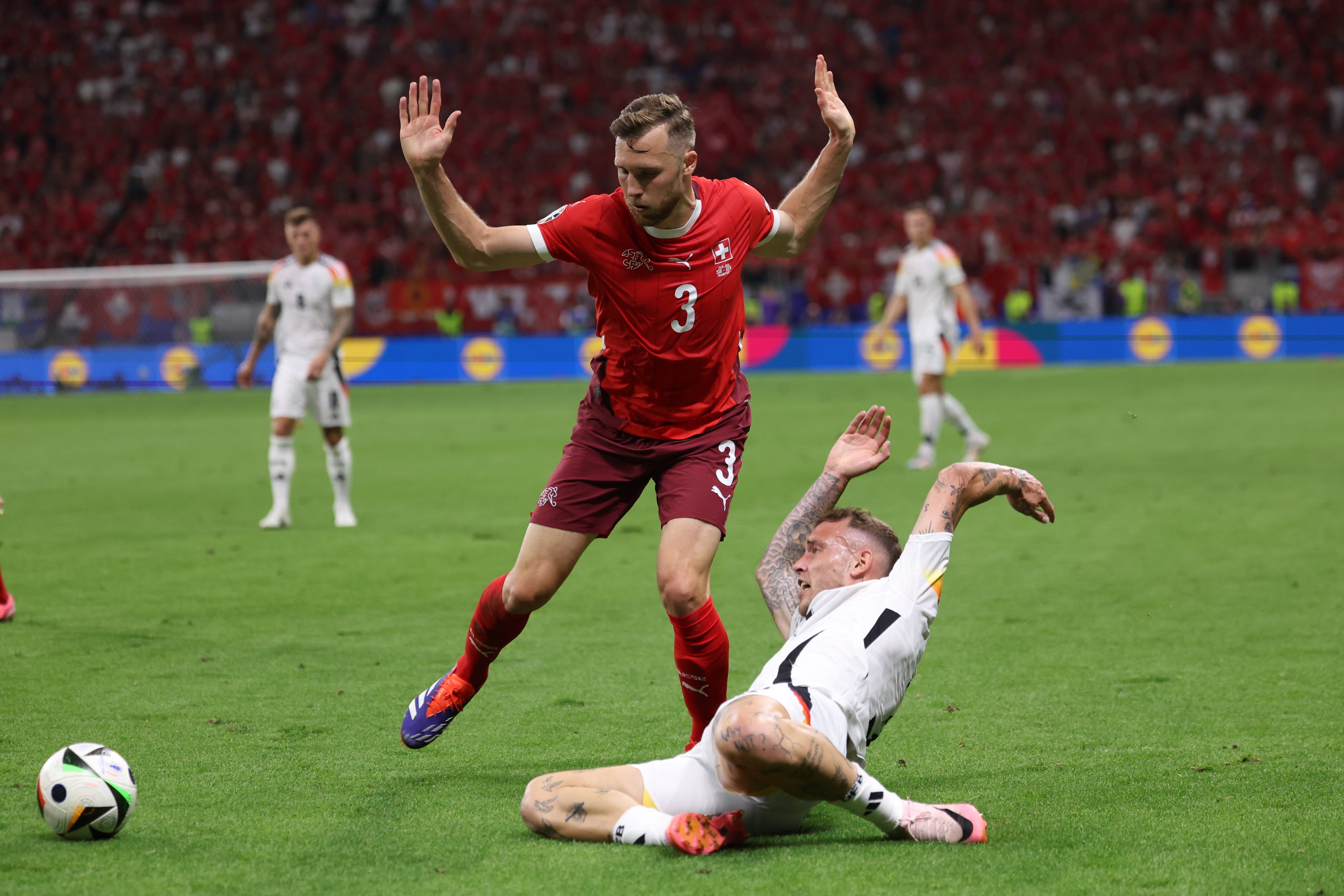 瑞典队在欧锦赛资格赛中大胜保加利亚