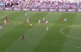 包含胡利亚诺劳迪奥两度射门，皆被对方门将化解的词条