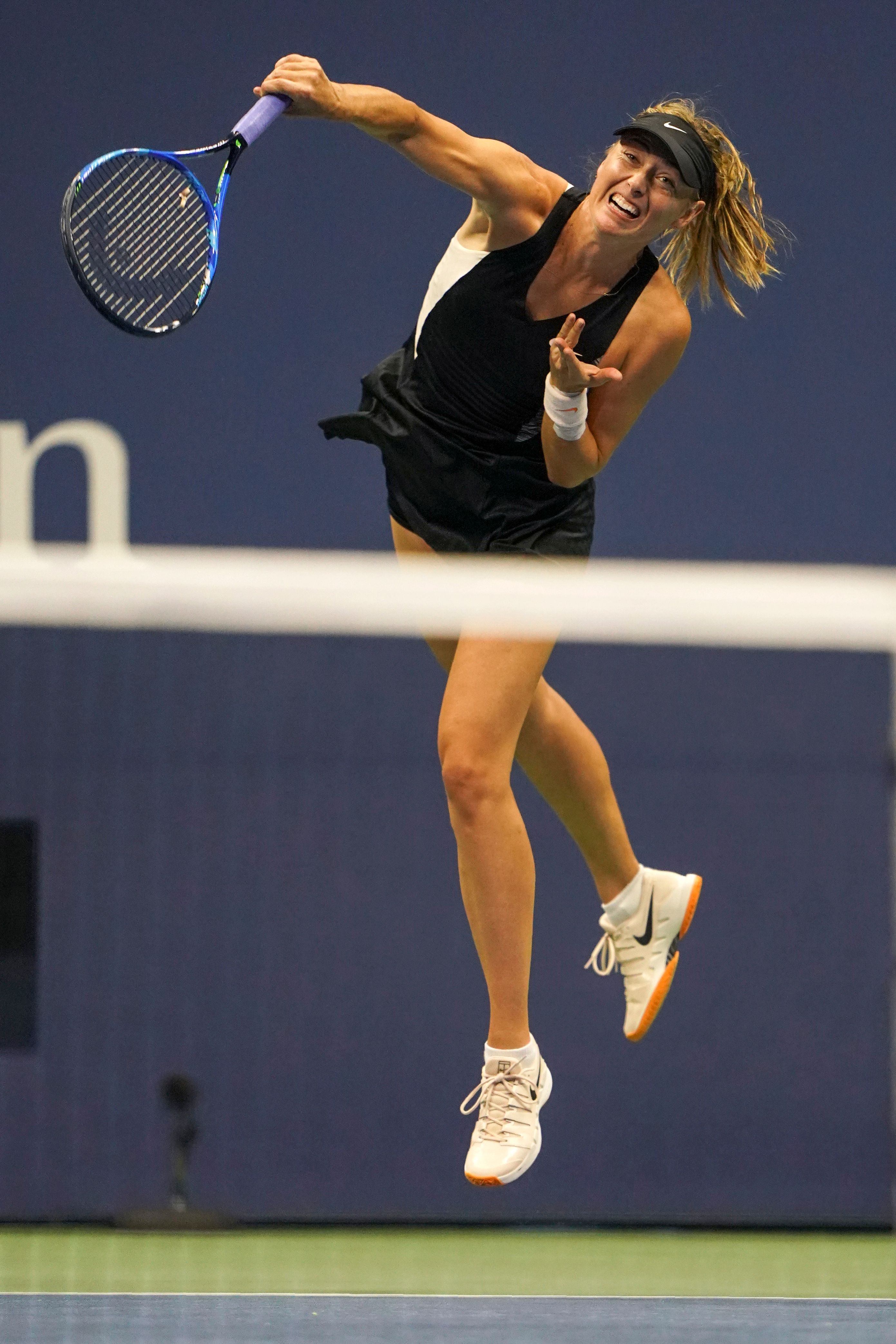  莎拉波娃回归赛场，赛况扑朔迷离首场状态亮眼，日本队观众沸腾！